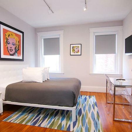 A Stylish Stay W/ A Queen Bed, Heated Floors.. #15 Brookline Eksteriør billede