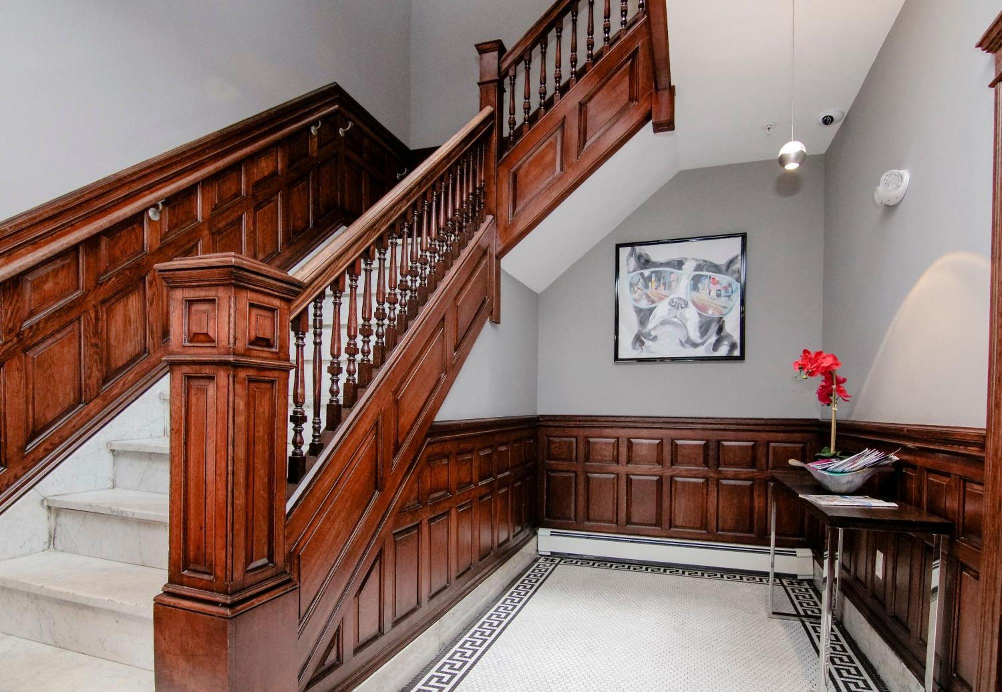 A Stylish Stay W/ A Queen Bed, Heated Floors.. #15 Brookline Eksteriør billede
